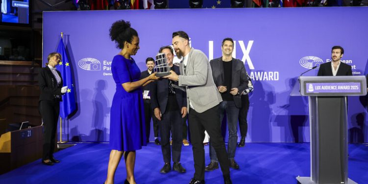 “Flow” Wins LUX Audience Award 2025